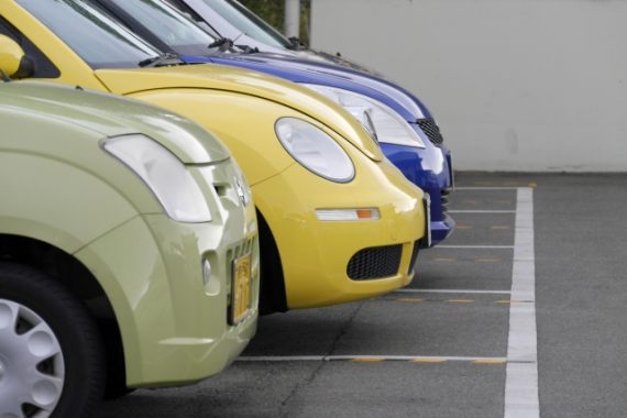 トヨタレンタカーで車を借りるにはどうすればいい？
