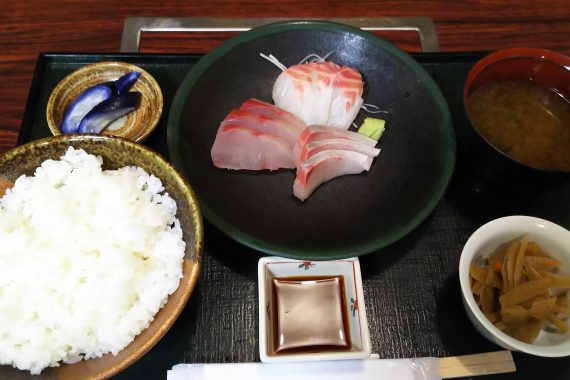 お食事処とくら